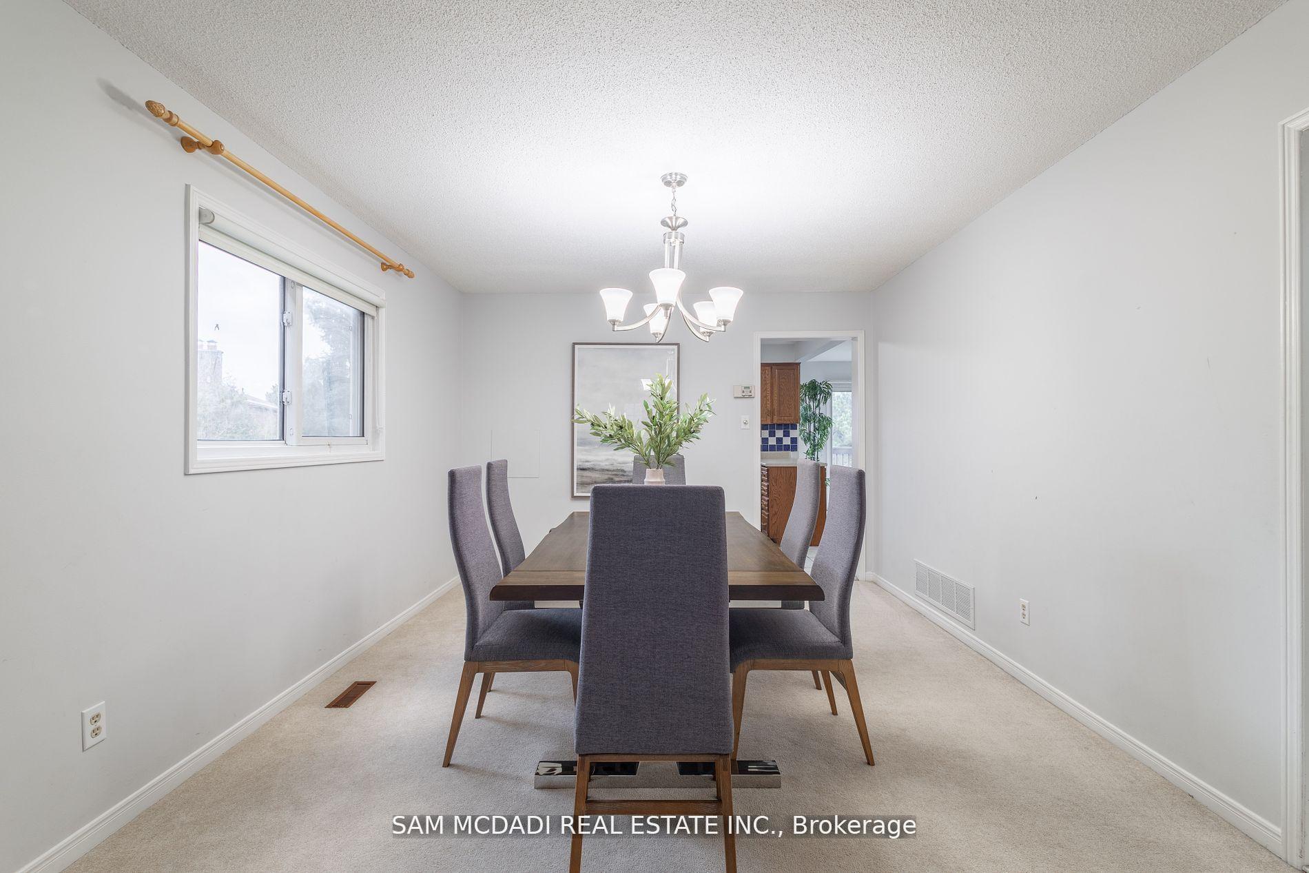 2093 The Chase, Mississauga