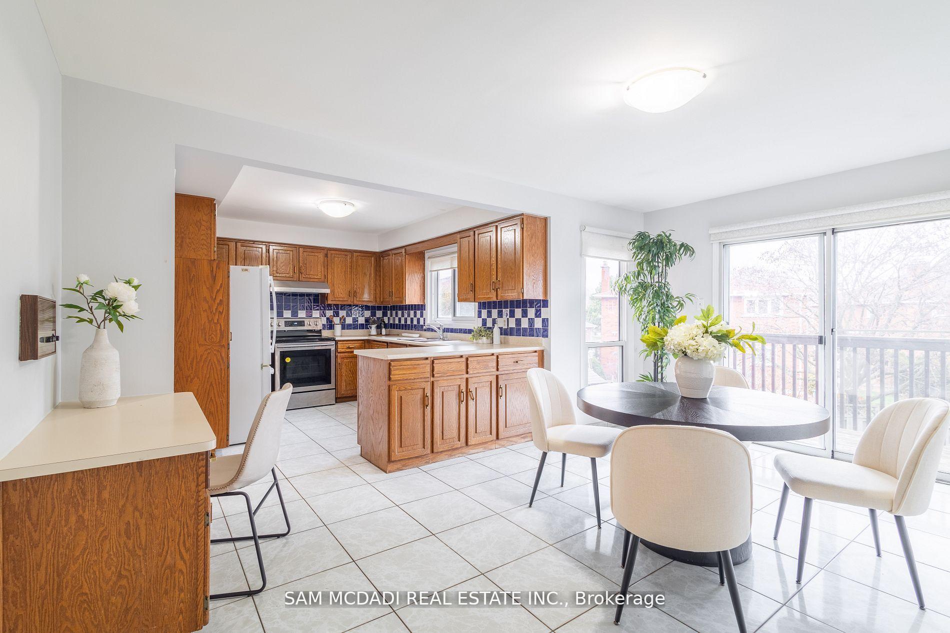 2093 The Chase, Mississauga