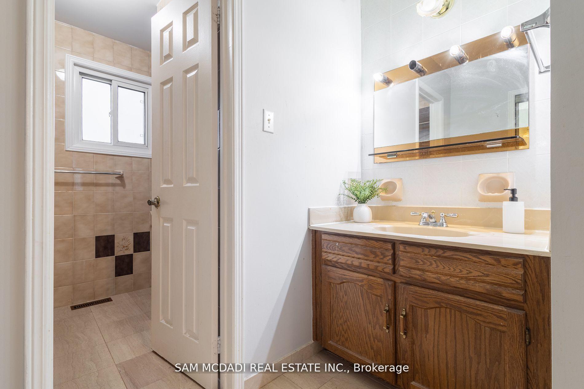 2093 The Chase, Mississauga