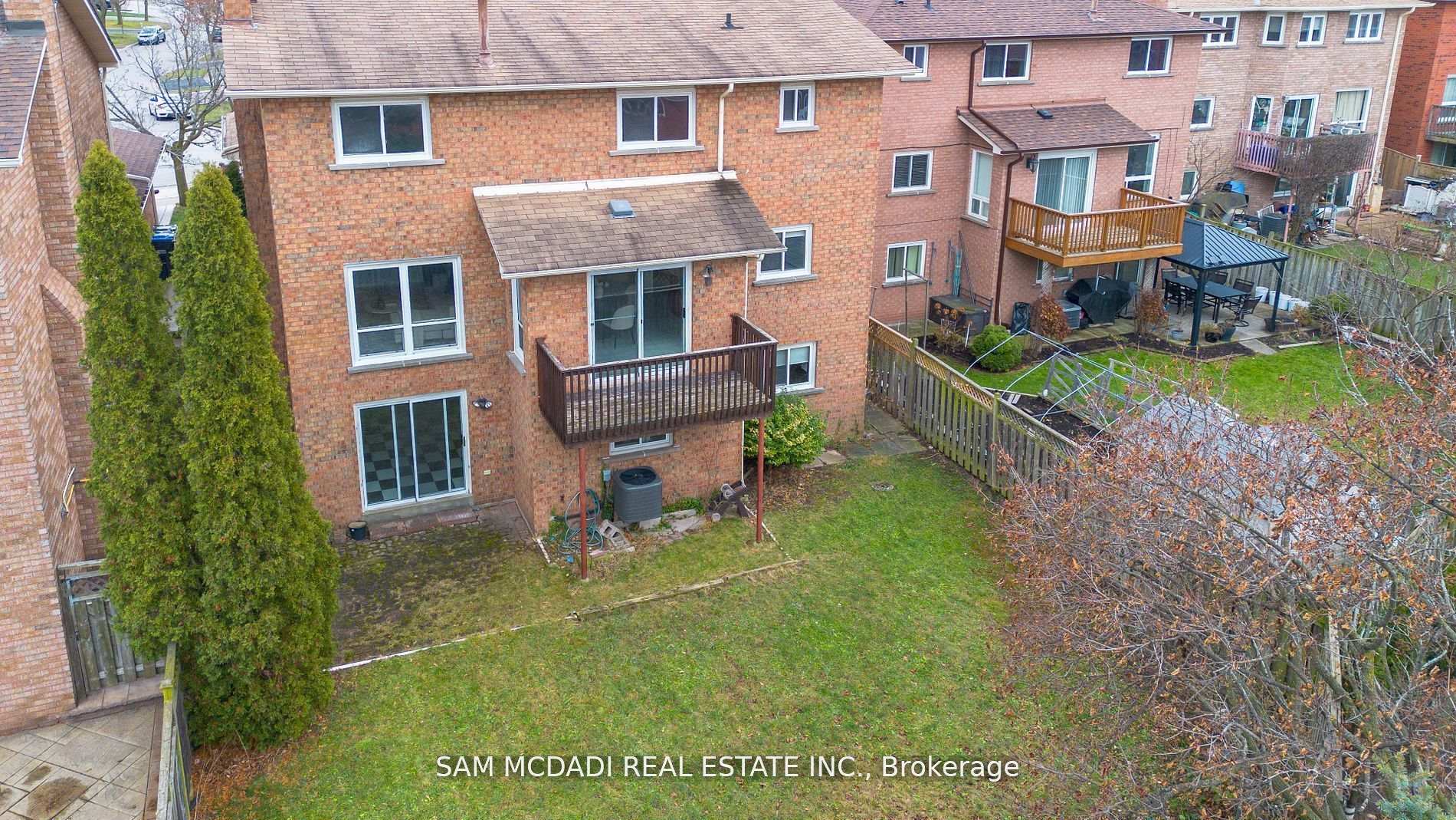 2093 The Chase, Mississauga