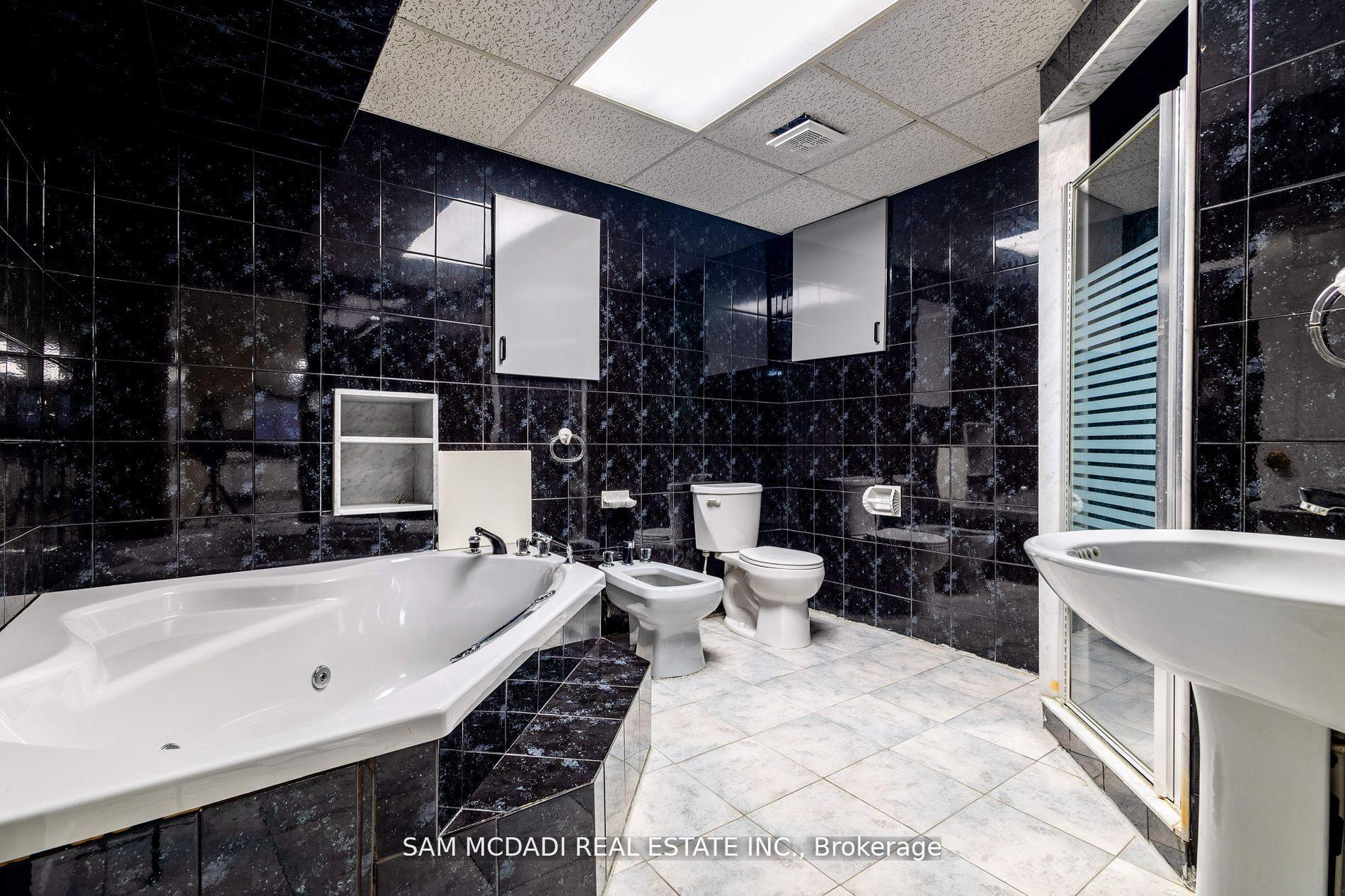 2093 The Chase, Mississauga