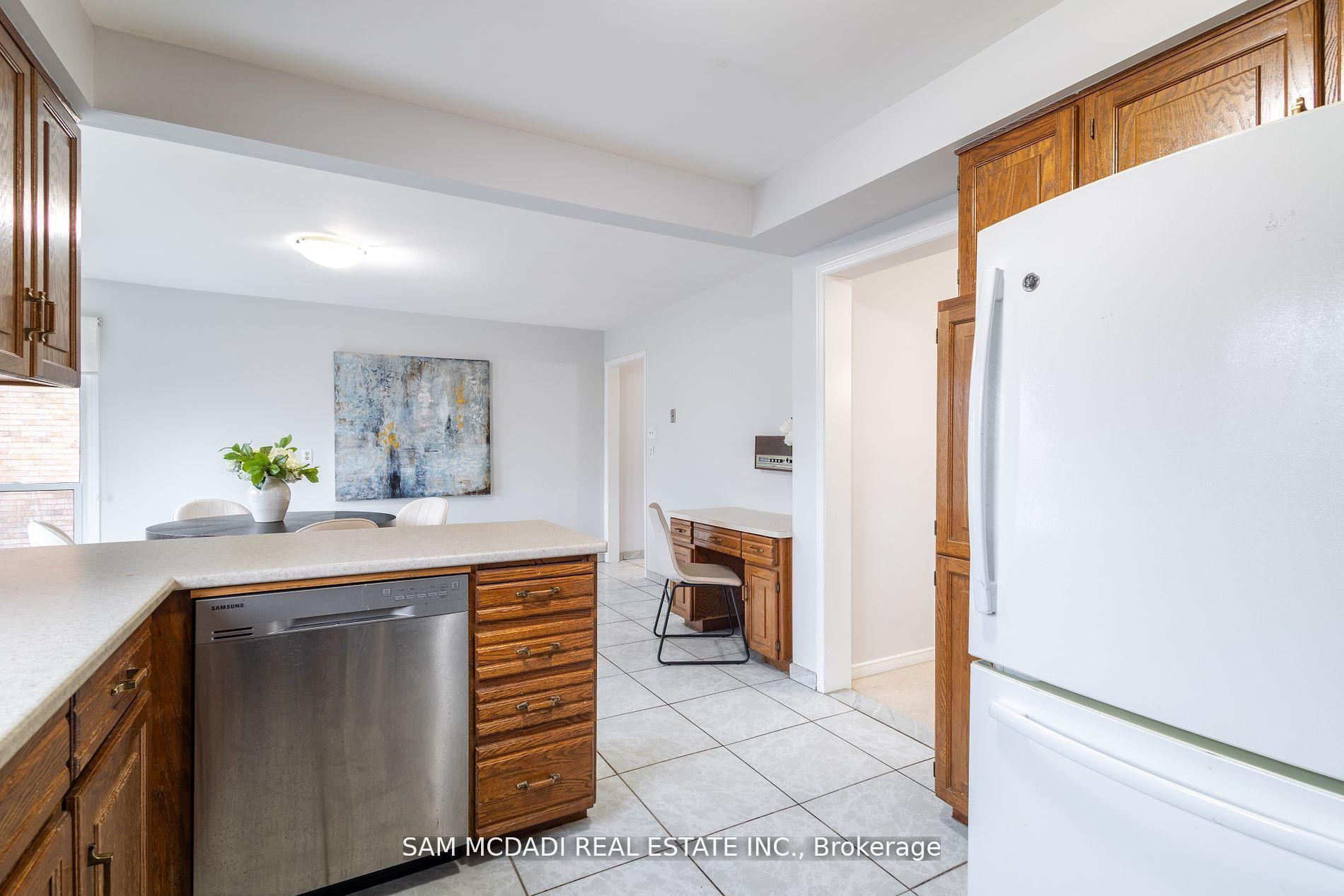 2093 The Chase, Mississauga