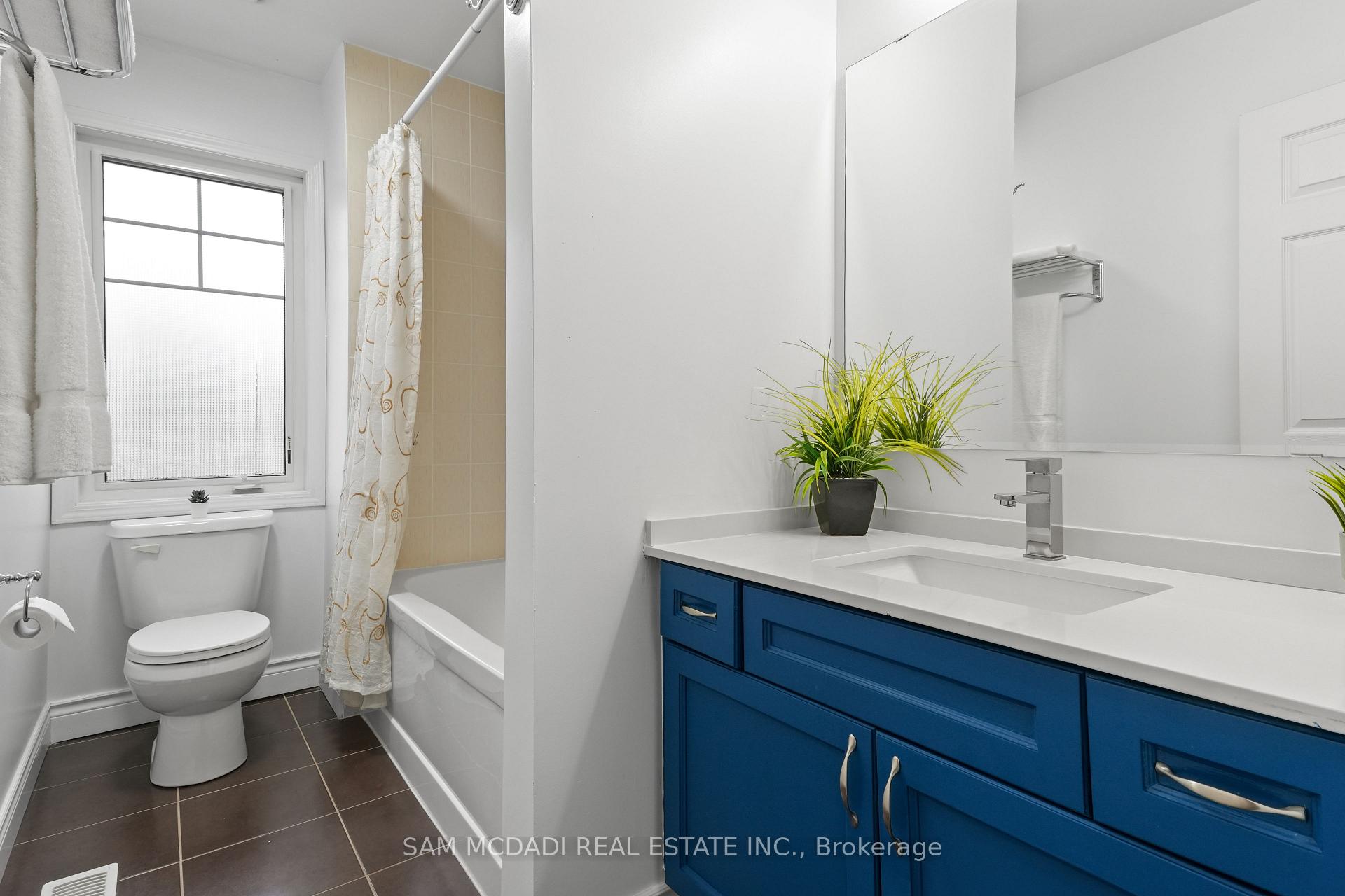 216 Ruhl Drive, Milton