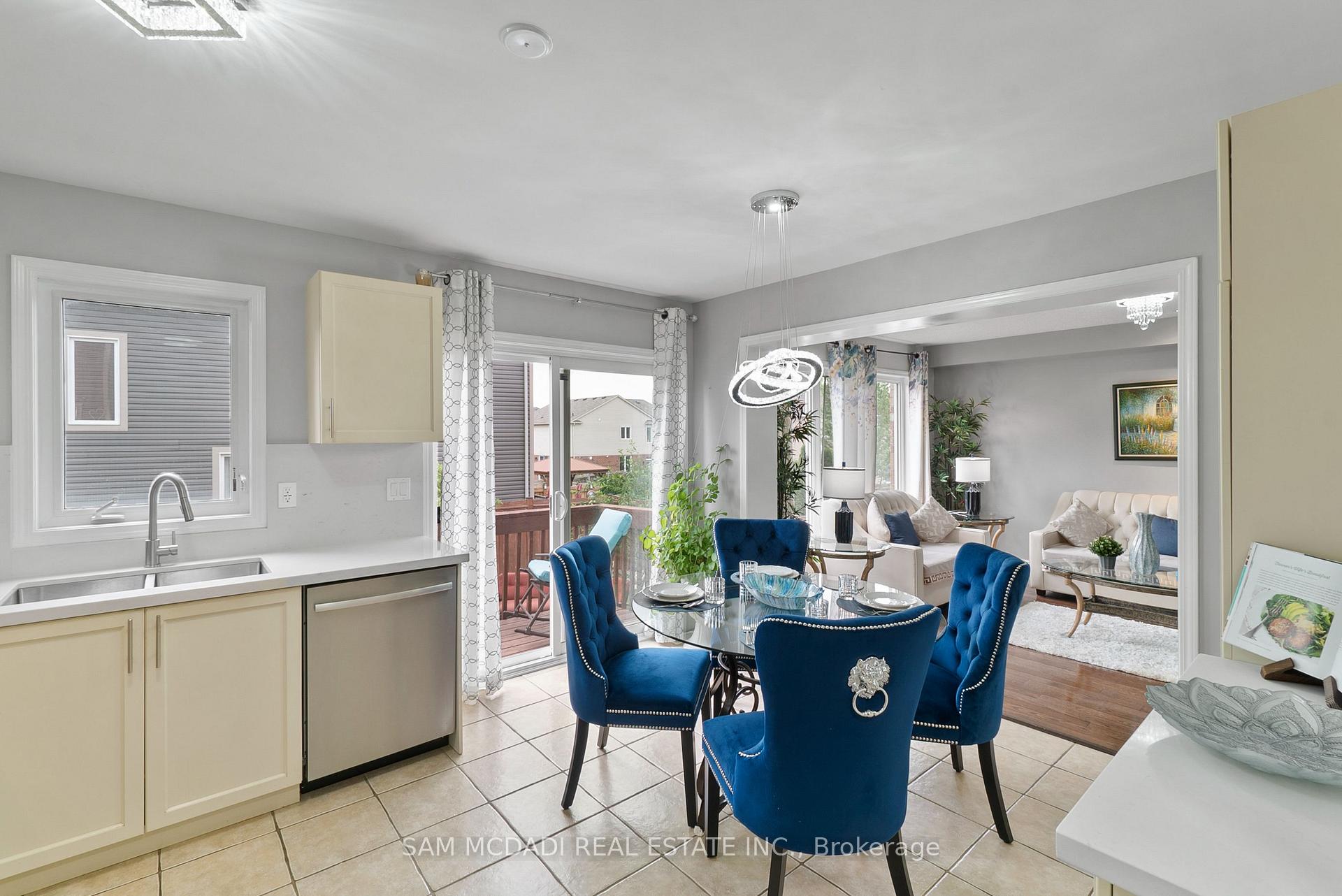 216 Ruhl Drive, Milton