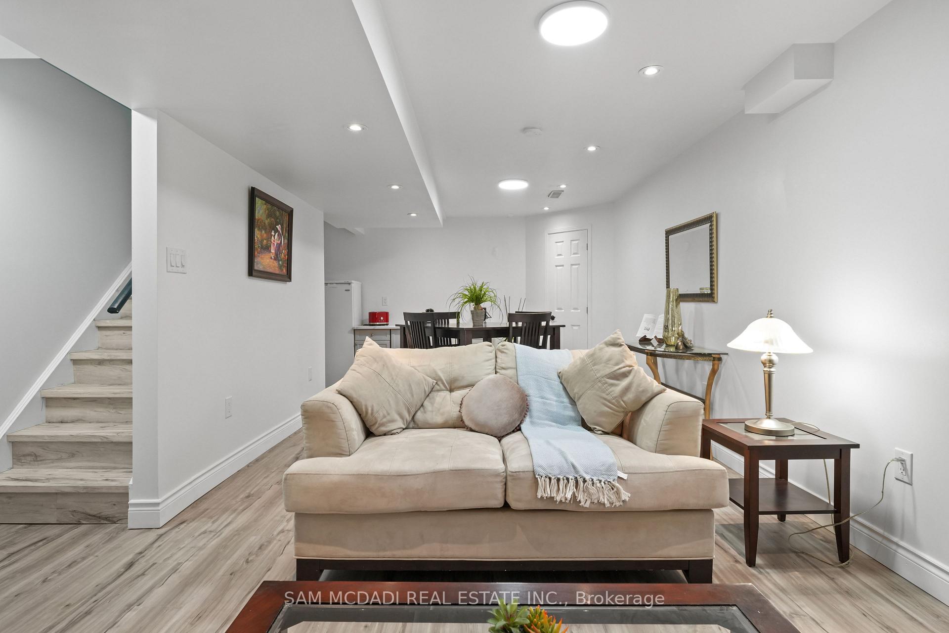 216 Ruhl Drive, Milton