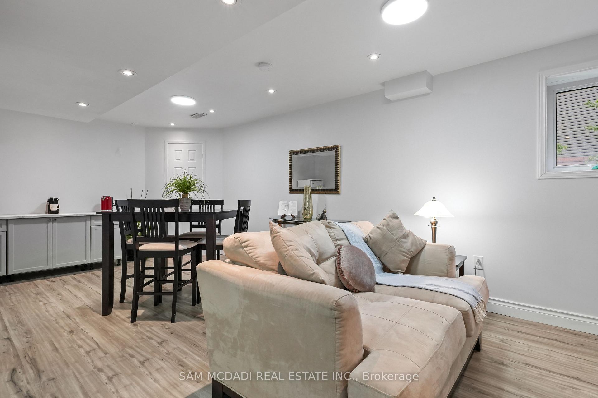 216 Ruhl Drive, Milton