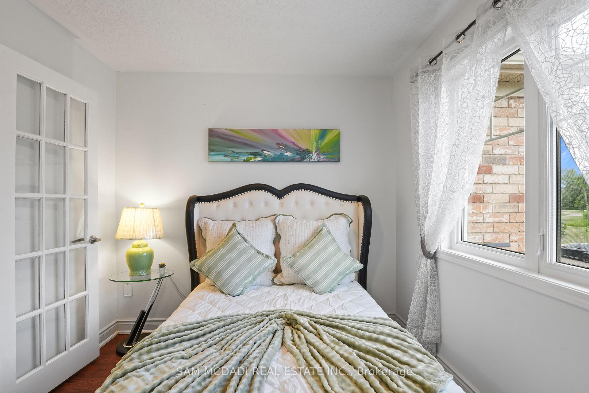216 Ruhl Drive, Milton