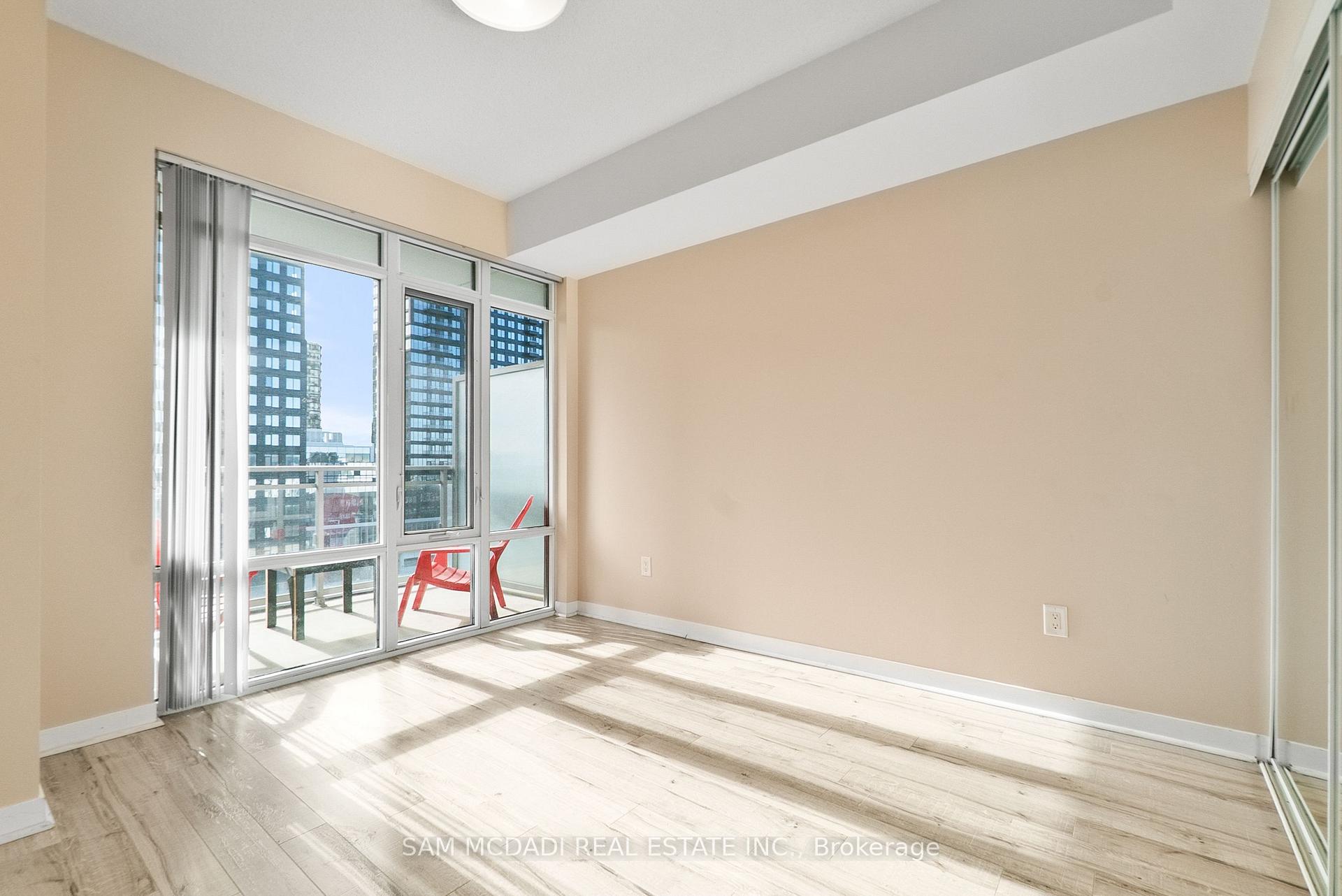 360 Square One Drive N 707, Mississauga Unit: 707