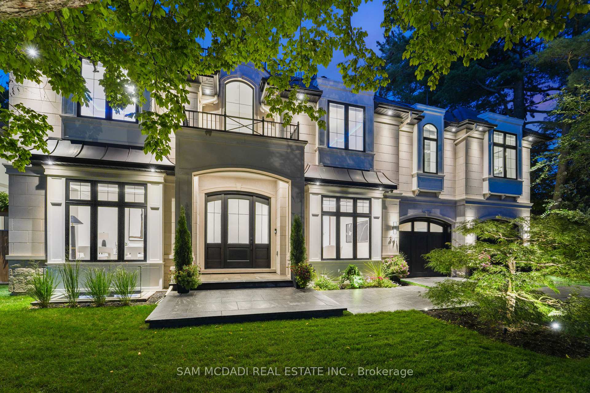 371 Willis Drive, Oakville
