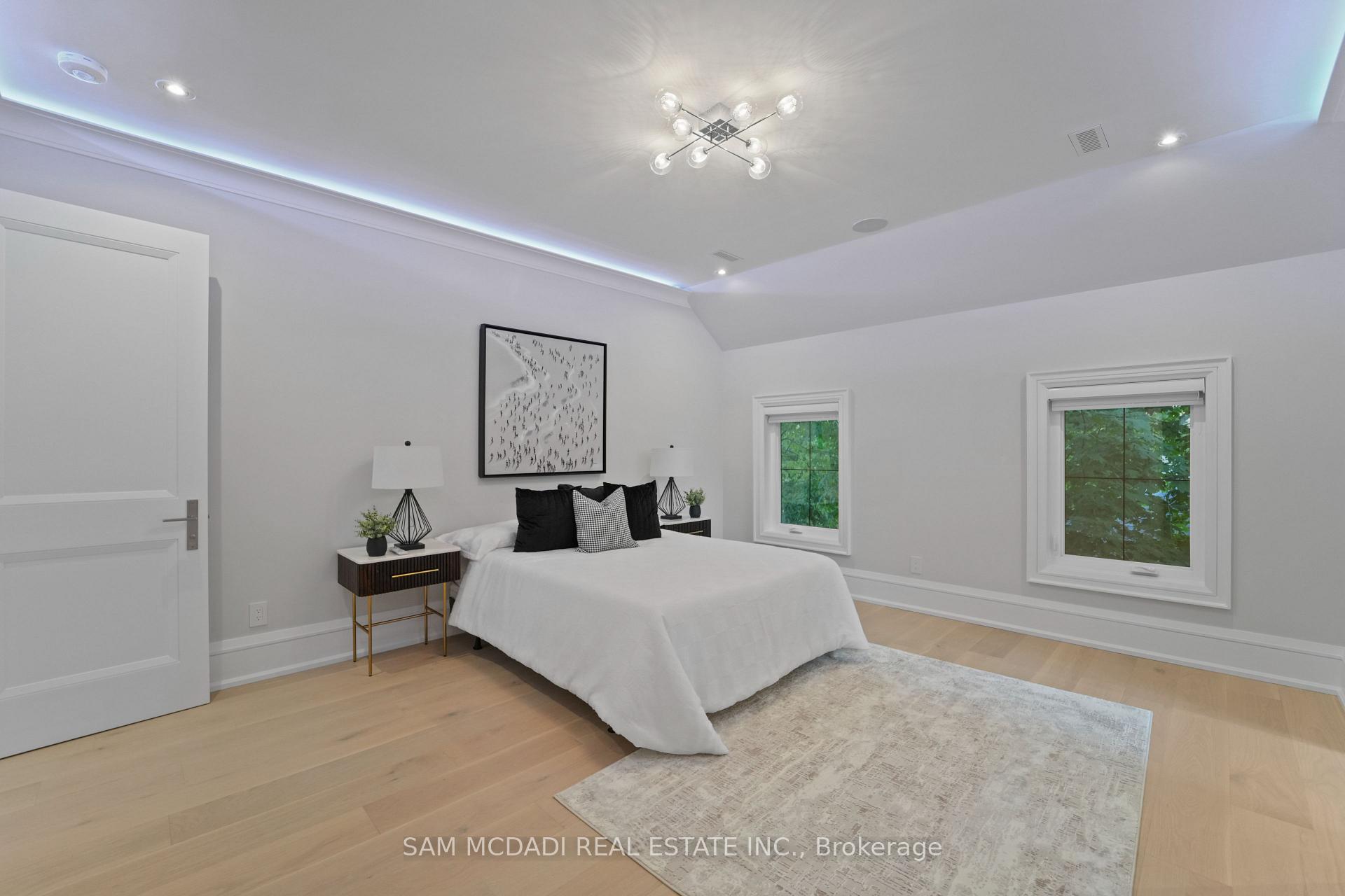 371 Willis Drive, Oakville