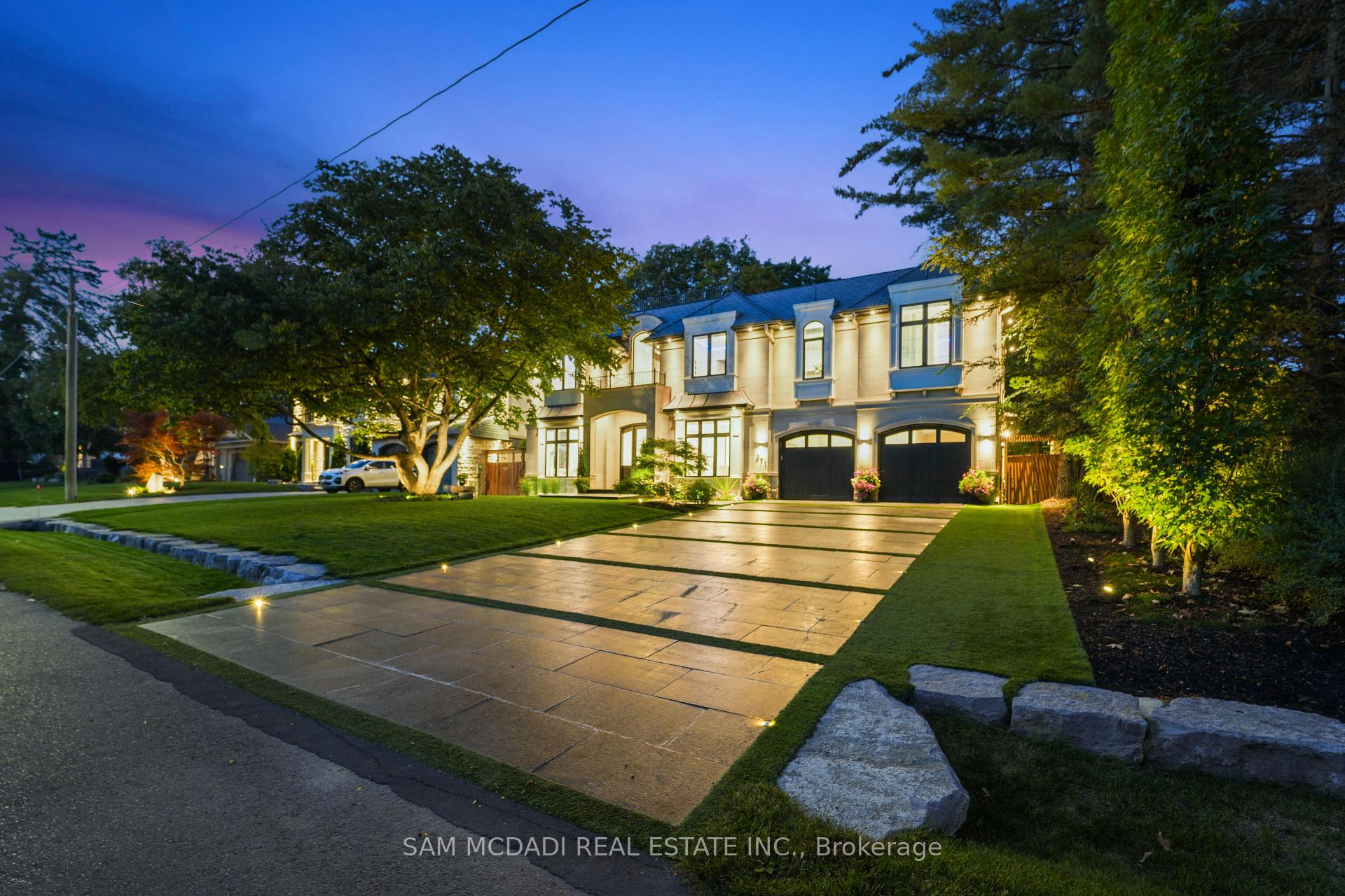 371 Willis Drive, Oakville