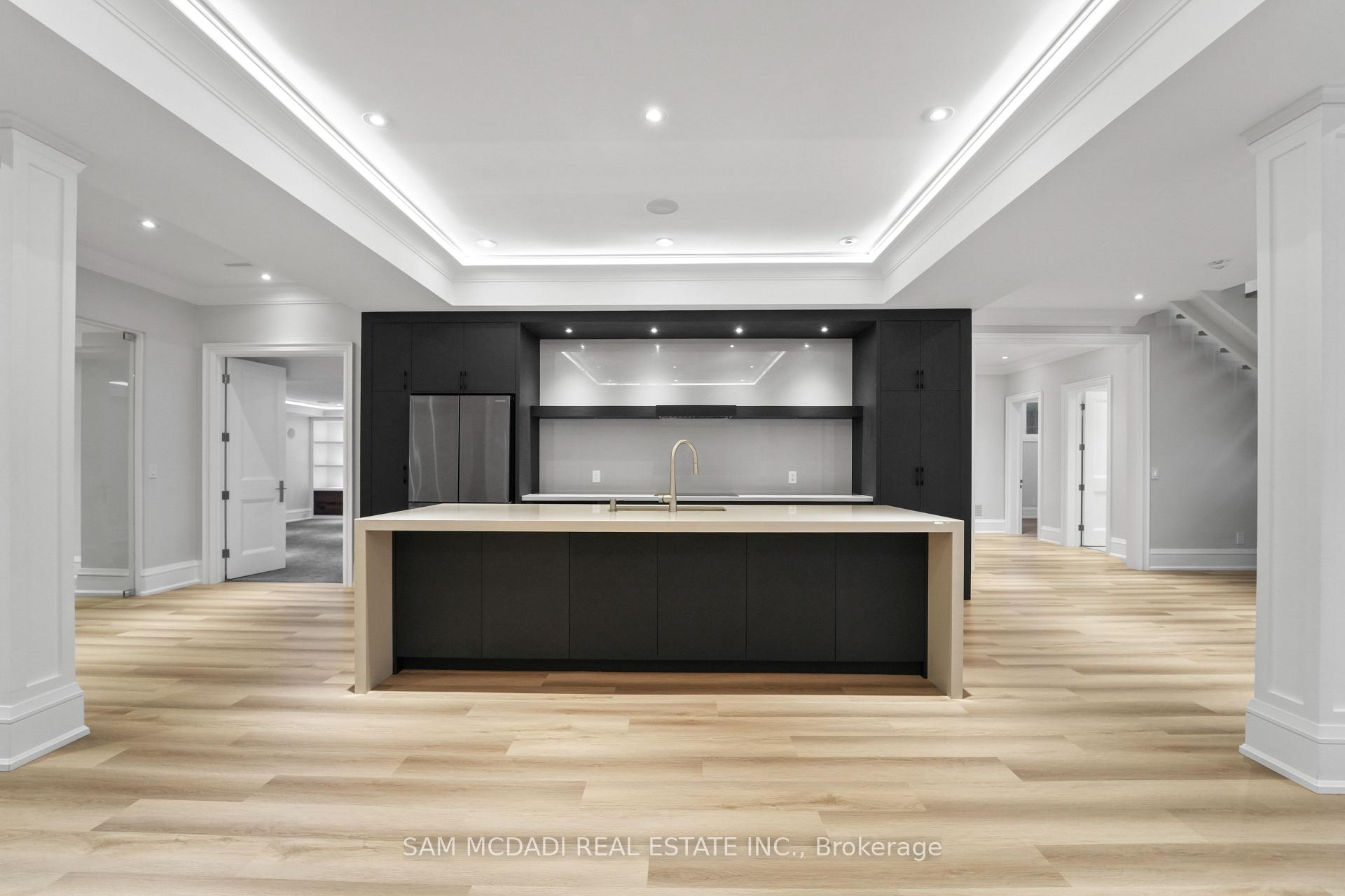 371 Willis Drive, Oakville