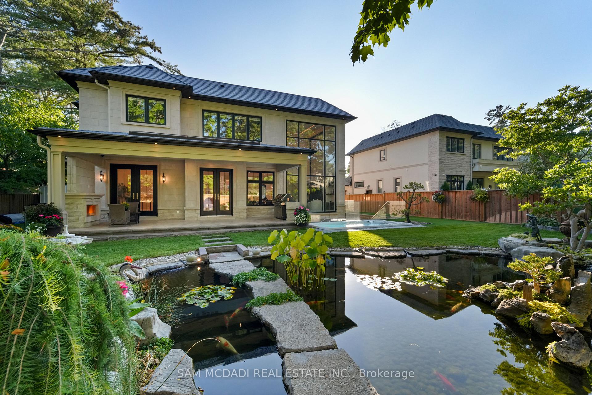 371 Willis Drive, Oakville