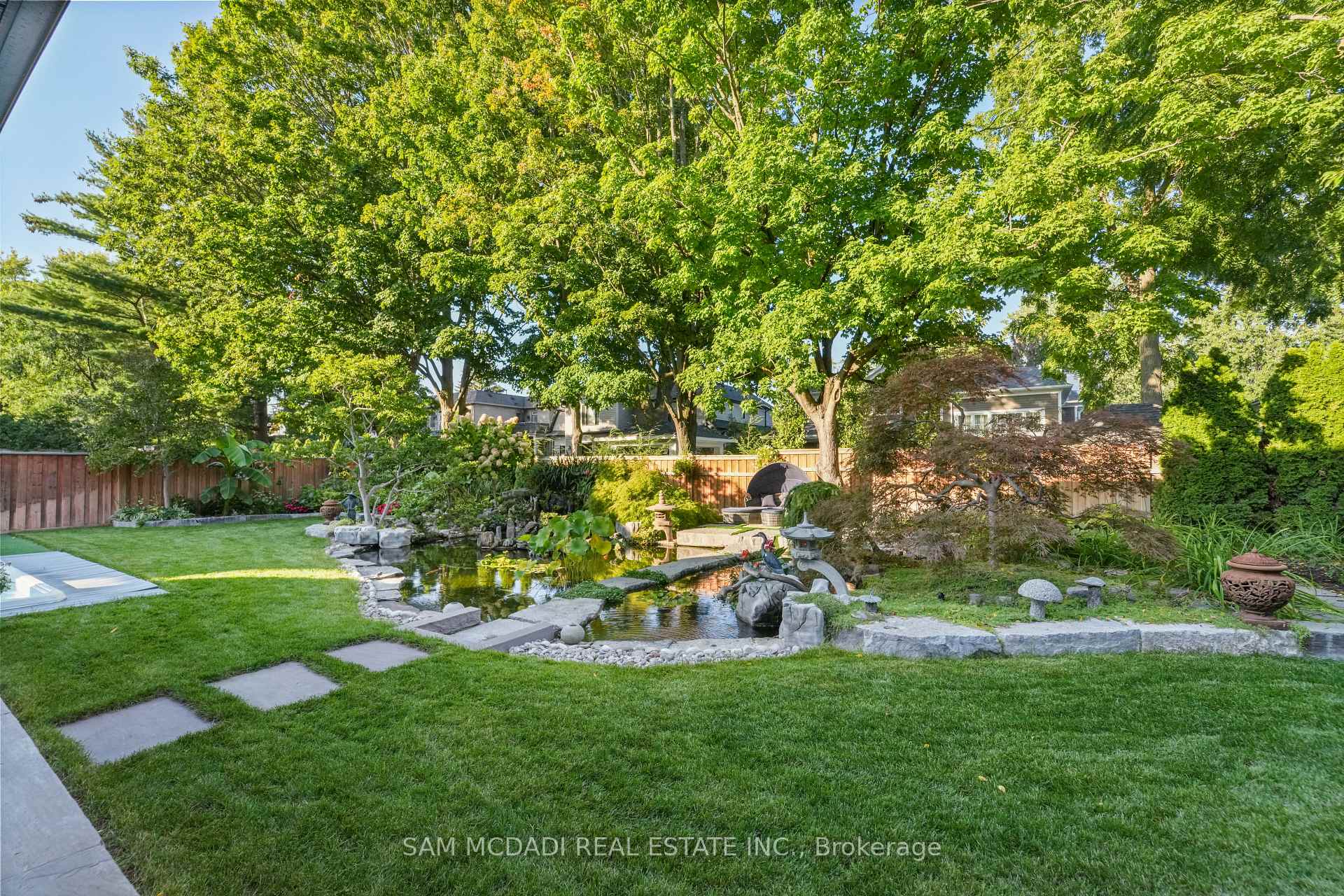 371 Willis Drive, Oakville