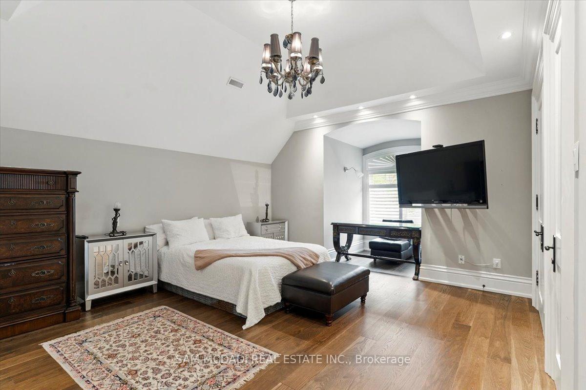 883 Parkland Avenue, Mississauga