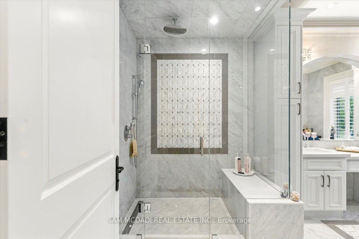 883 Parkland Avenue, Mississauga