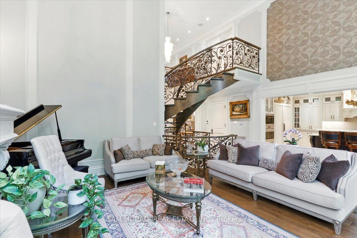 883 Parkland Avenue, Mississauga