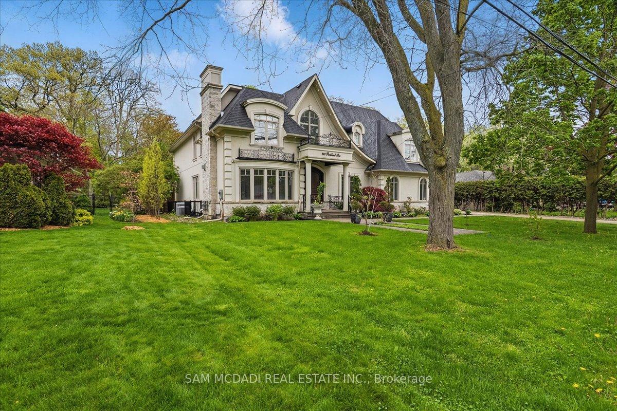 883 Parkland Avenue, Mississauga
