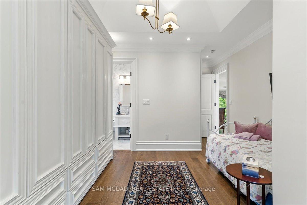 883 Parkland Avenue, Mississauga