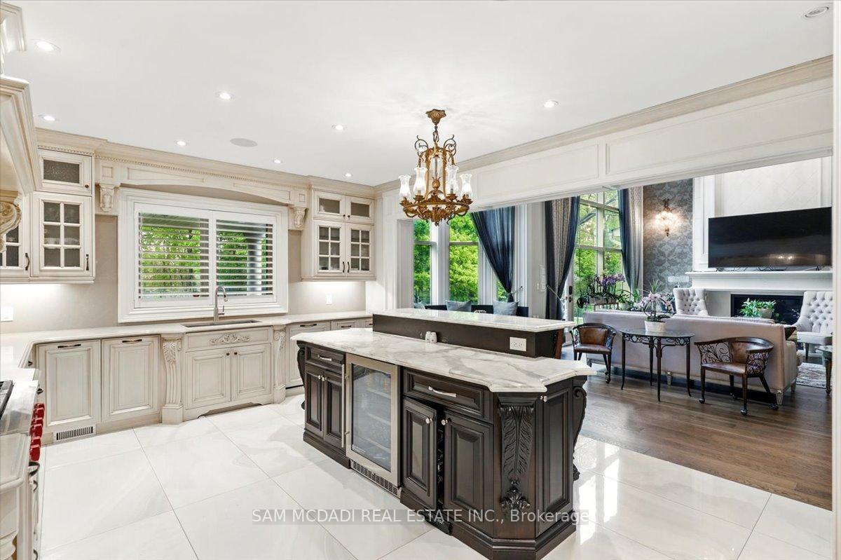883 Parkland Avenue, Mississauga