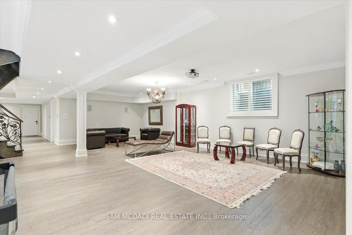 883 Parkland Avenue, Mississauga