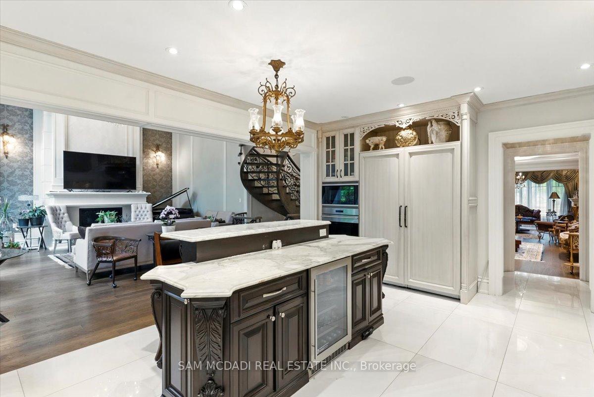 883 Parkland Avenue, Mississauga