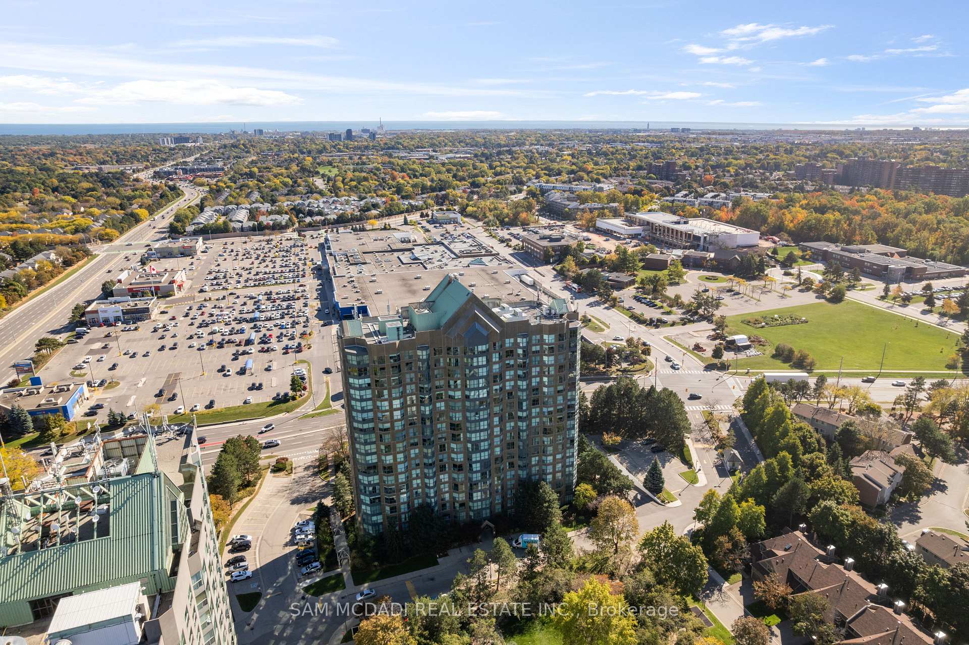 2177 Burnhamthorpe Road W 1807, Mississauga Unit: 1807