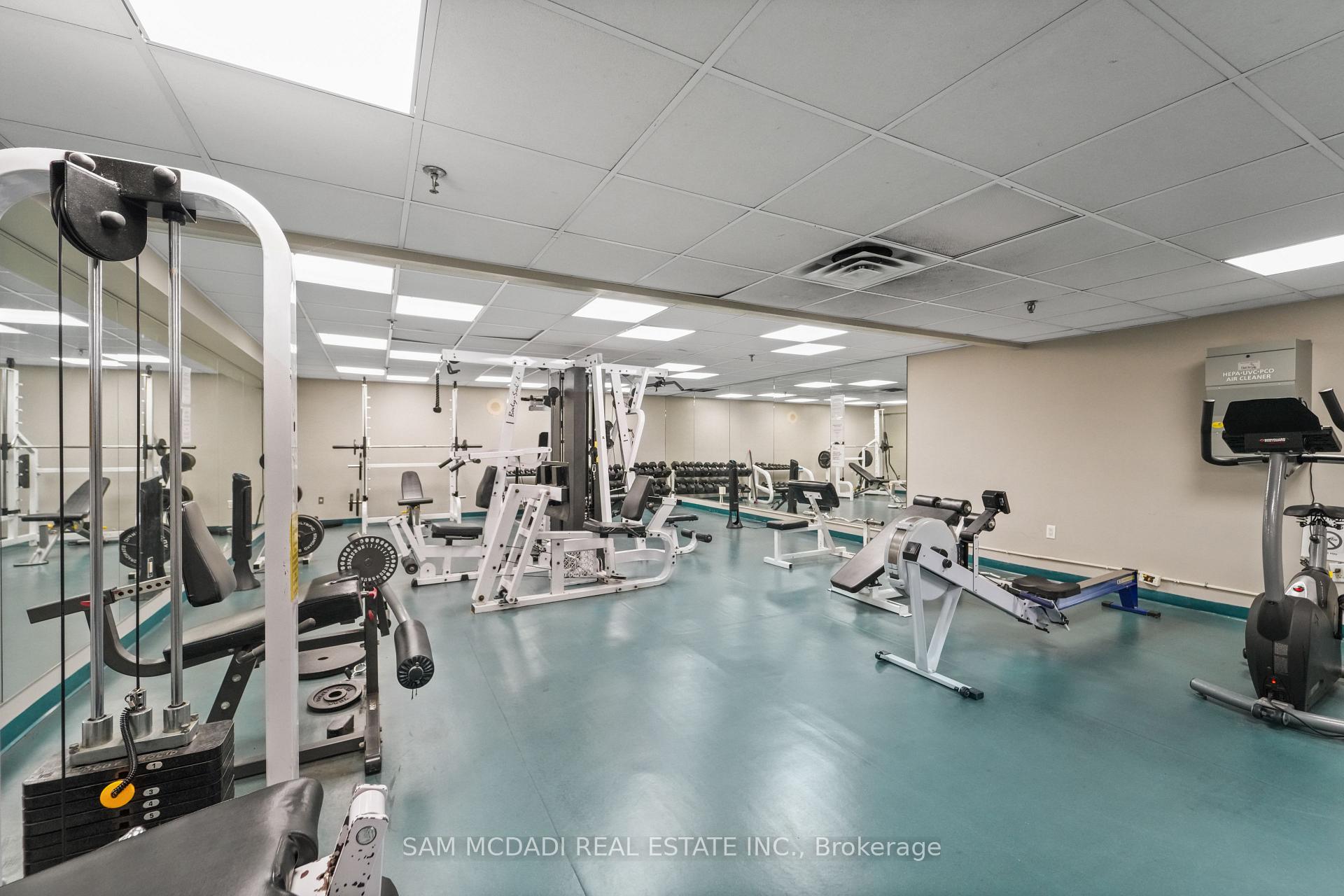 2177 Burnhamthorpe Road W 1807, Mississauga Unit: 1807