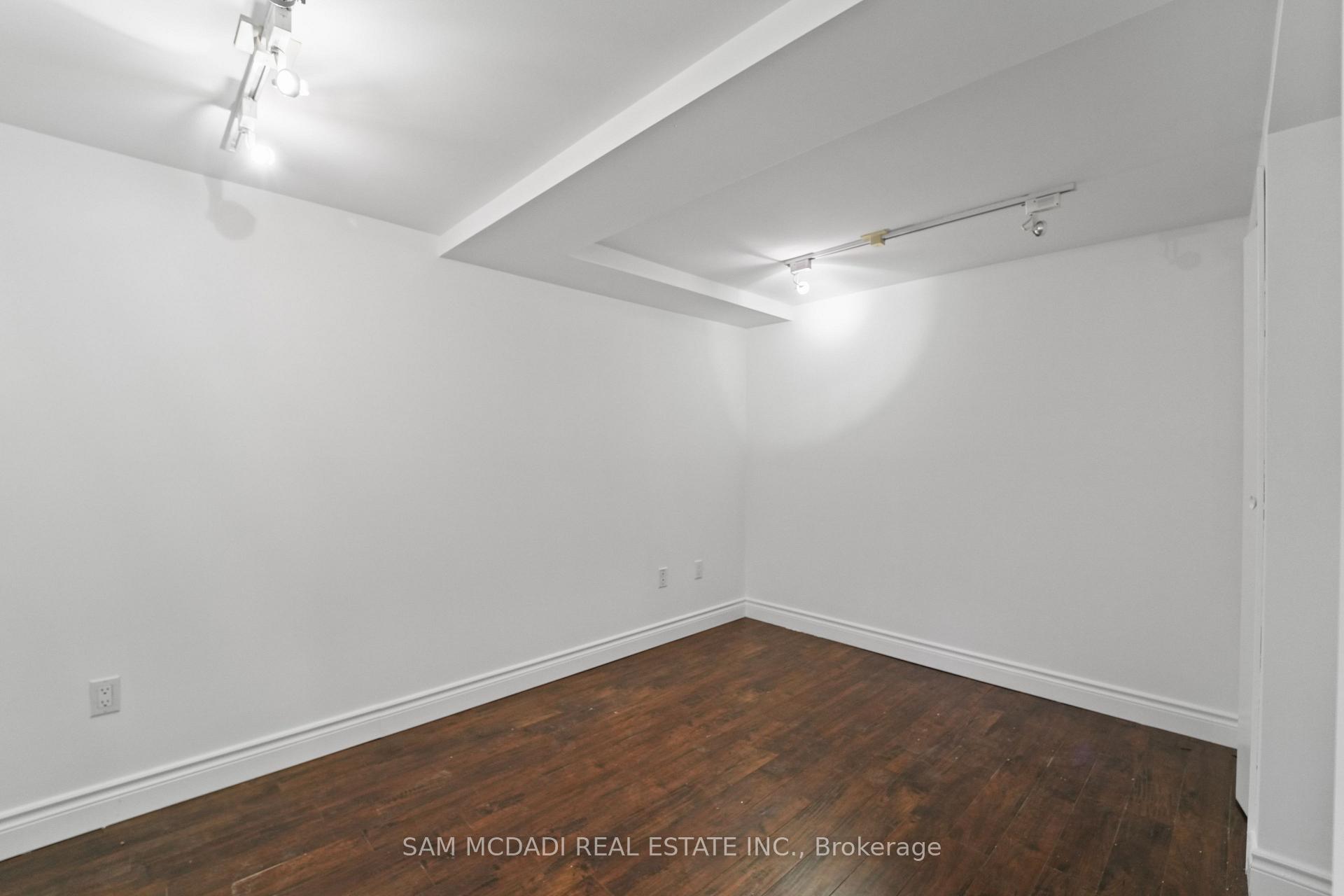 1302 Martley Drive, Mississauga