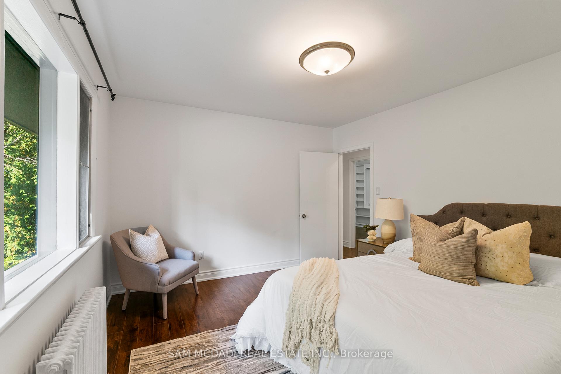 1302 Martley Drive, Mississauga