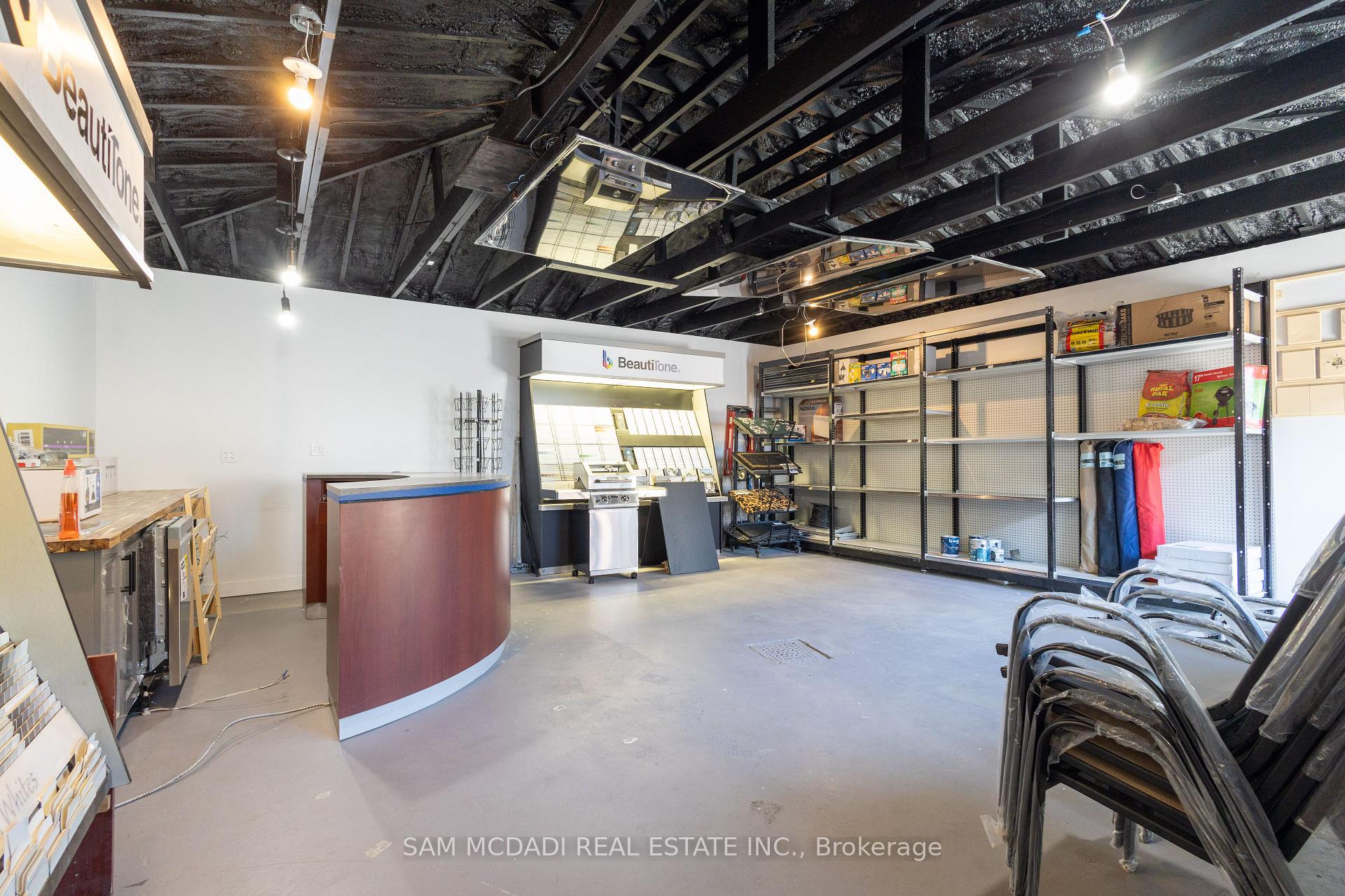 1212 Dufferin Street, Toronto W02