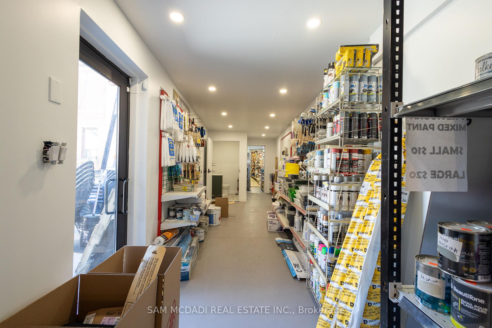 1212 Dufferin Street, Toronto W02