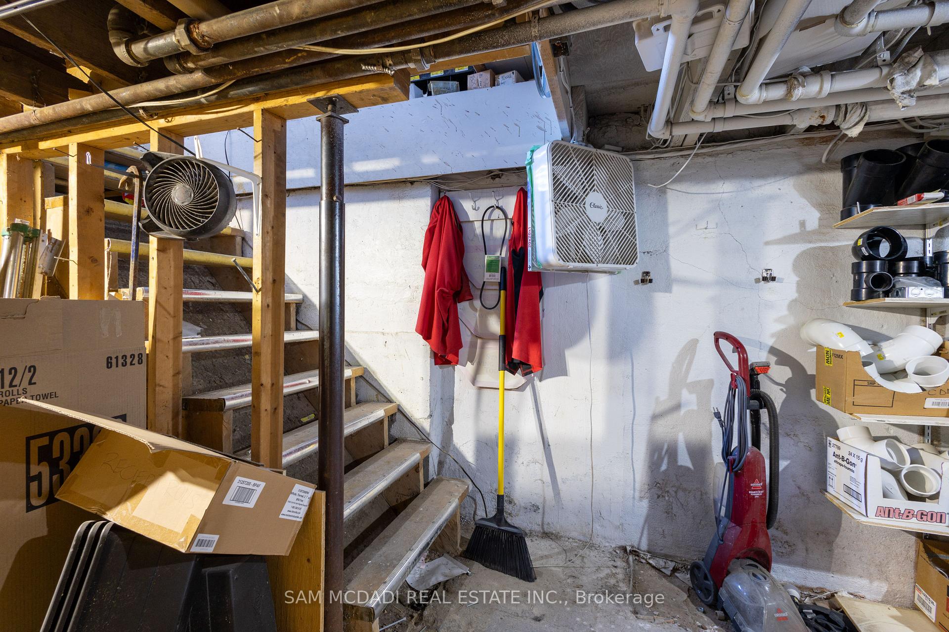 1212 Dufferin Street, Toronto W02