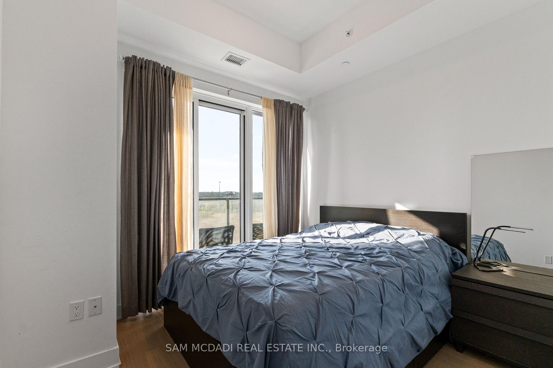 30 Shore Breeze Drive W 1012, Toronto W06 Unit: 1012