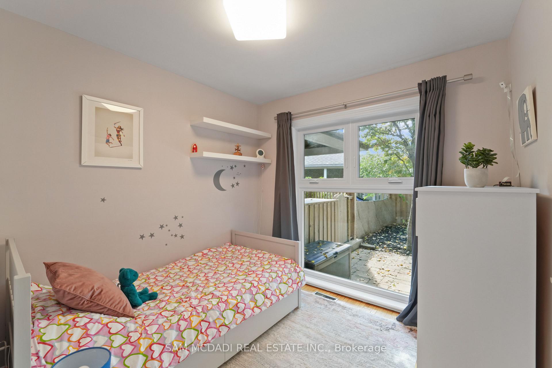 1987 Deanhome Road, Mississauga