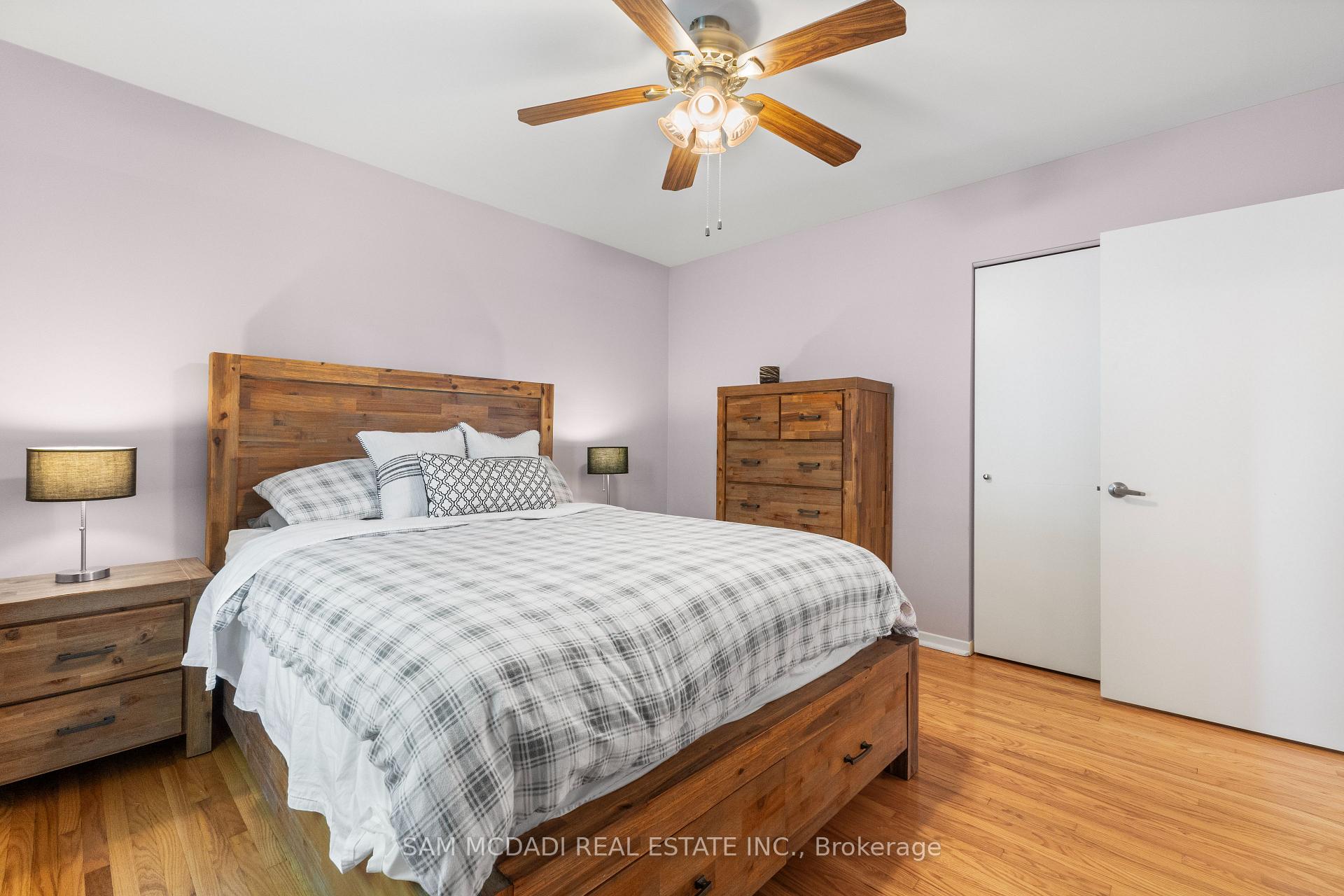 1987 Deanhome Road, Mississauga
