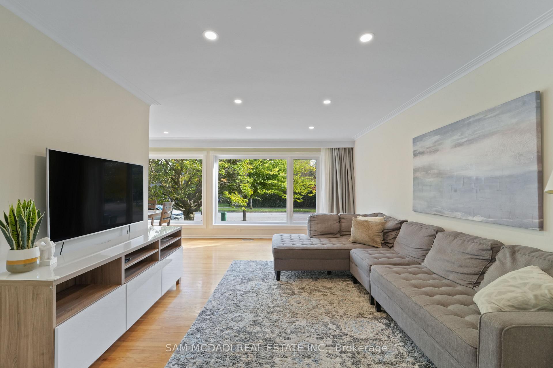1987 Deanhome Road, Mississauga