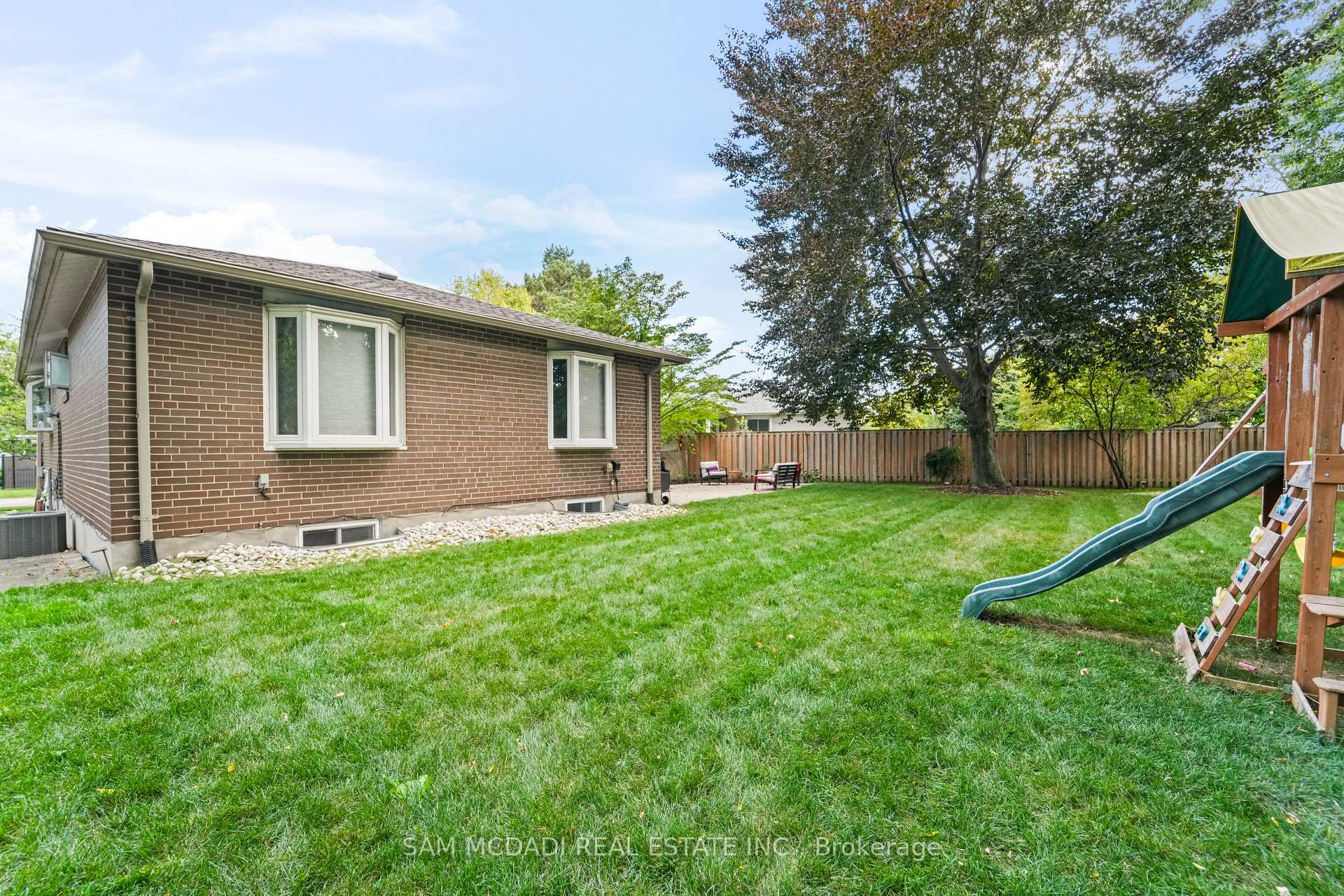 1987 Deanhome Road, Mississauga