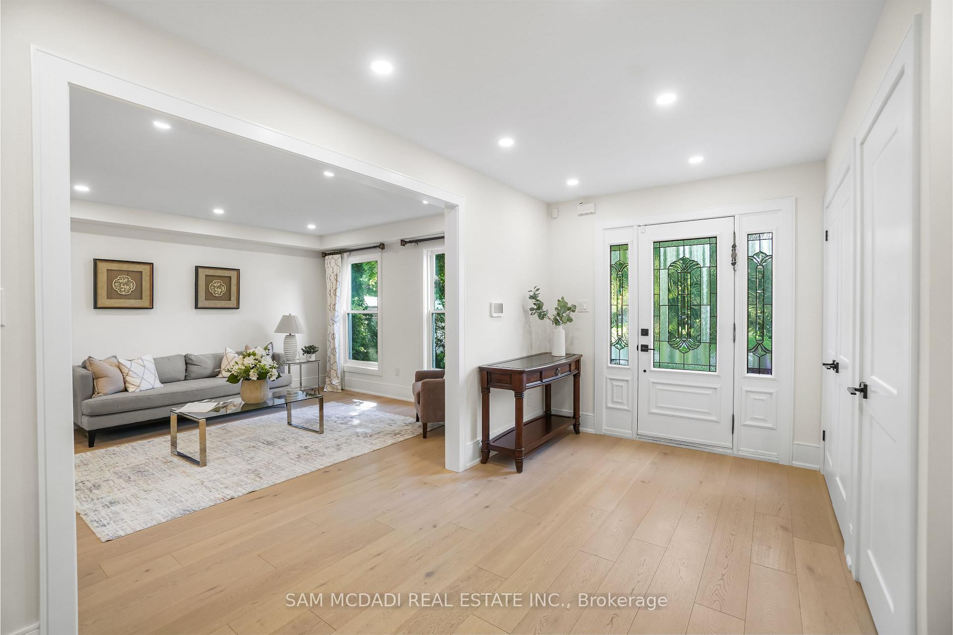 1882 Sherwood Forrest Circle, Mississauga