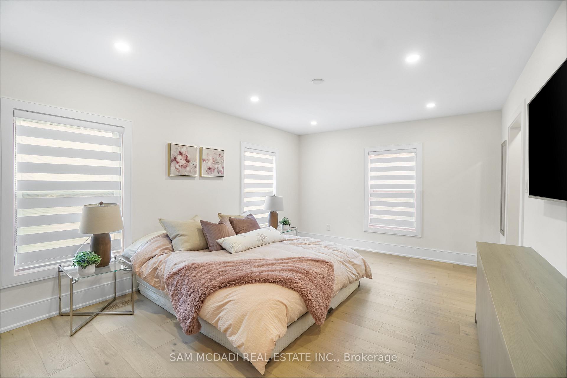 1882 Sherwood Forrest Circle, Mississauga
