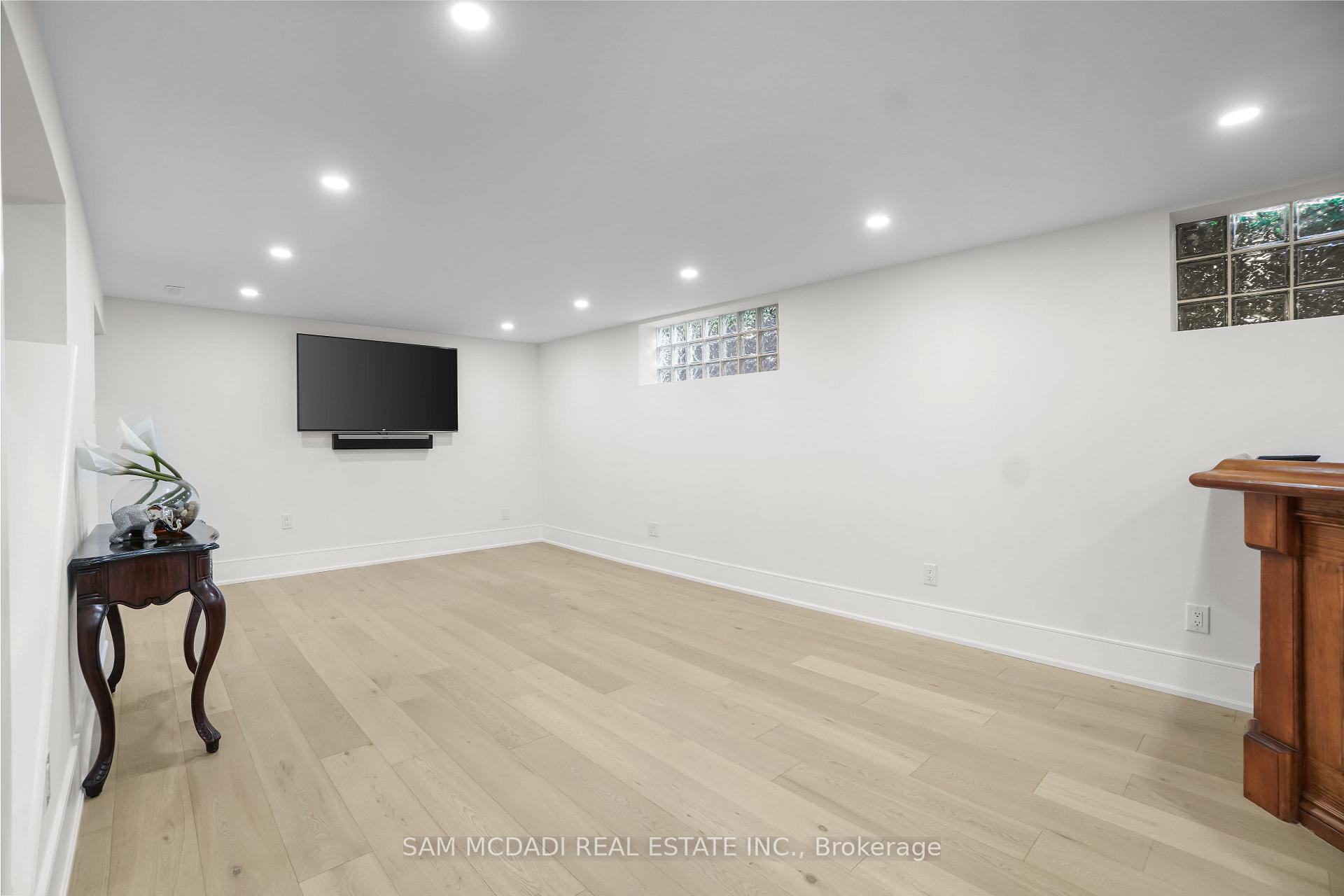 1882 Sherwood Forrest Circle, Mississauga