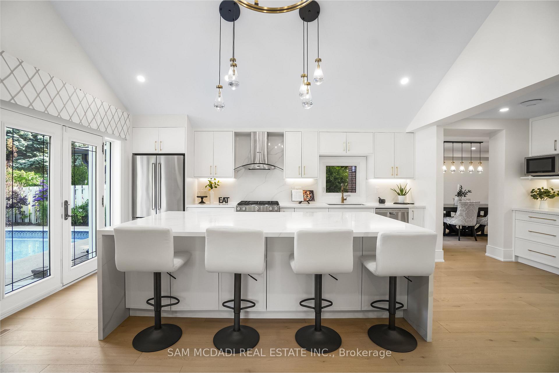 1882 Sherwood Forrest Circle, Mississauga