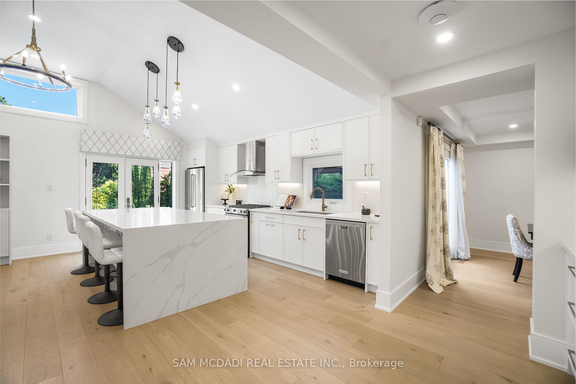 1882 Sherwood Forrest Circle, Mississauga