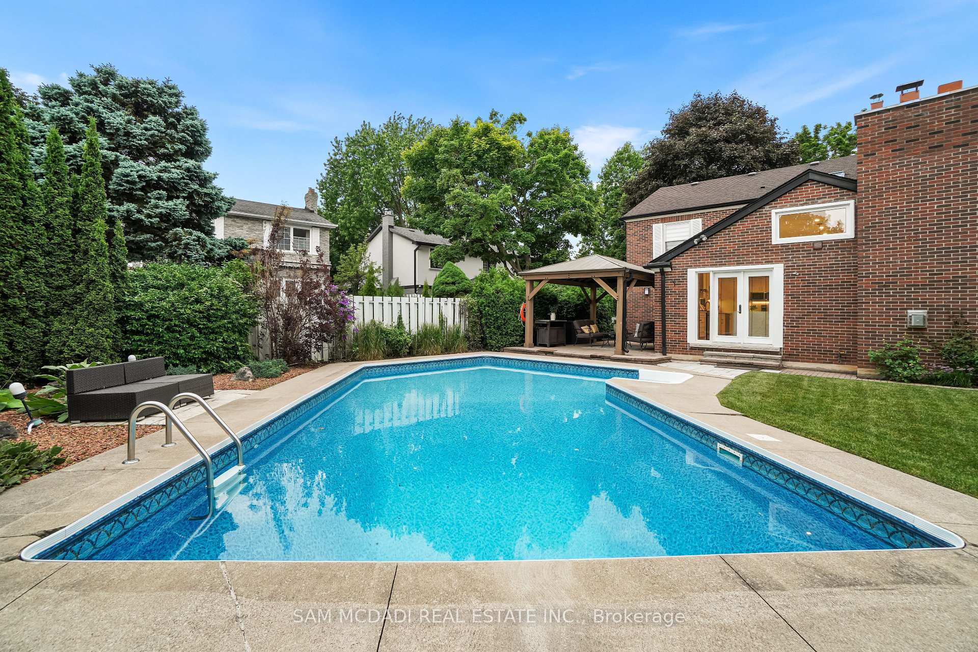 1882 Sherwood Forrest Circle, Mississauga