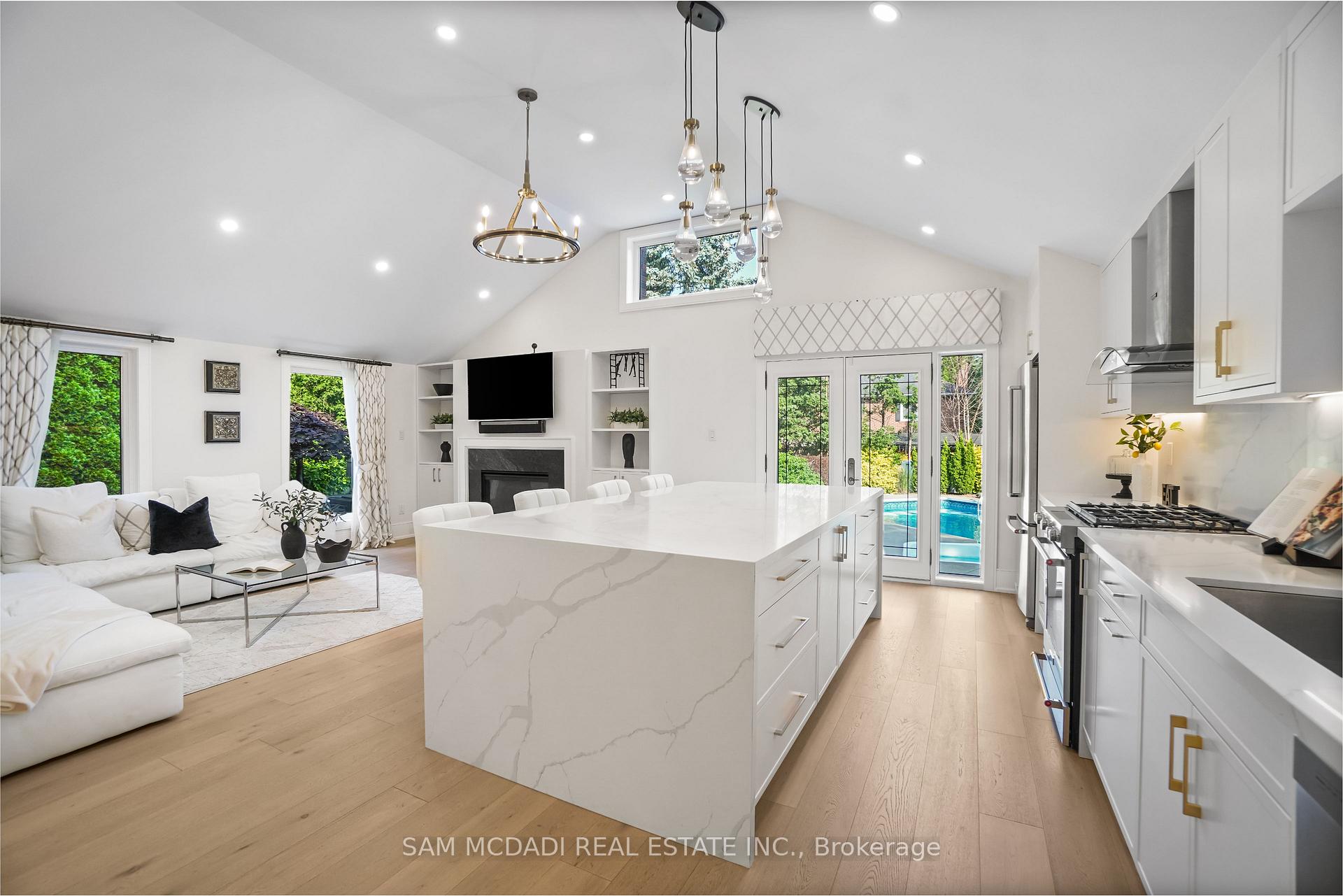 1882 Sherwood Forrest Circle, Mississauga