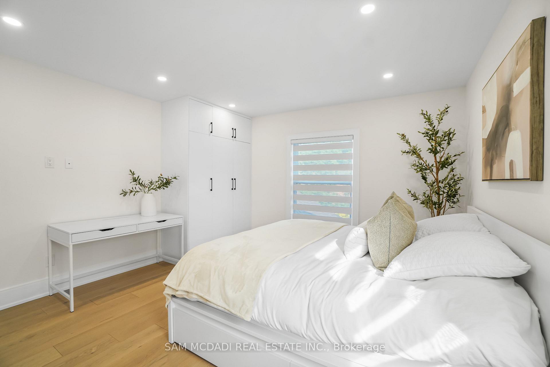 1882 Sherwood Forrest Circle, Mississauga