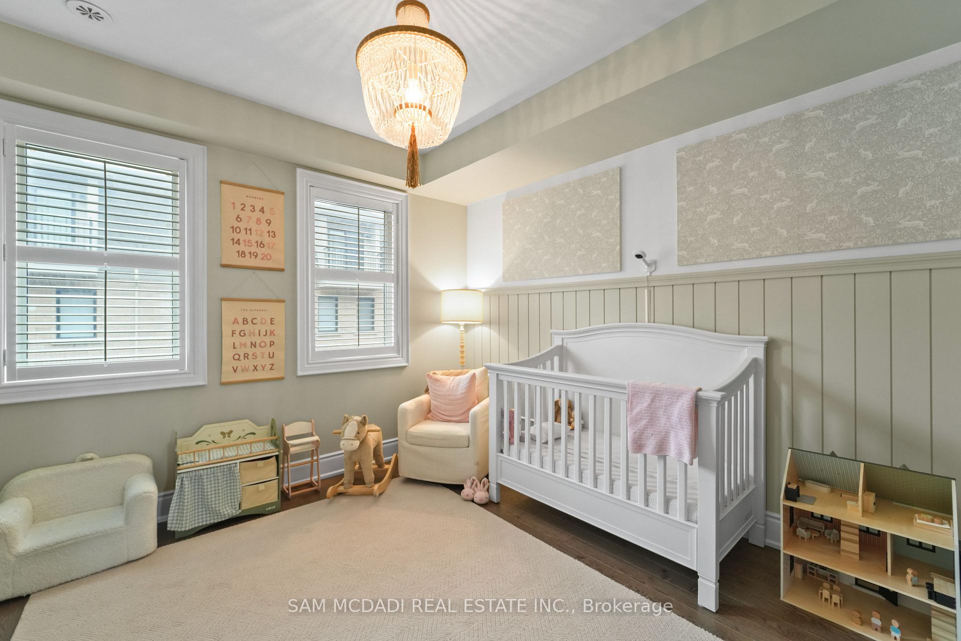 2160 Trafalgar Road 2, Oakville Unit: 2