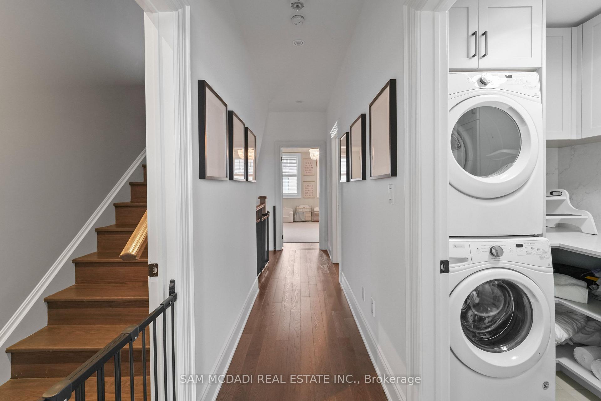 2160 Trafalgar Road 2, Oakville Unit: 2