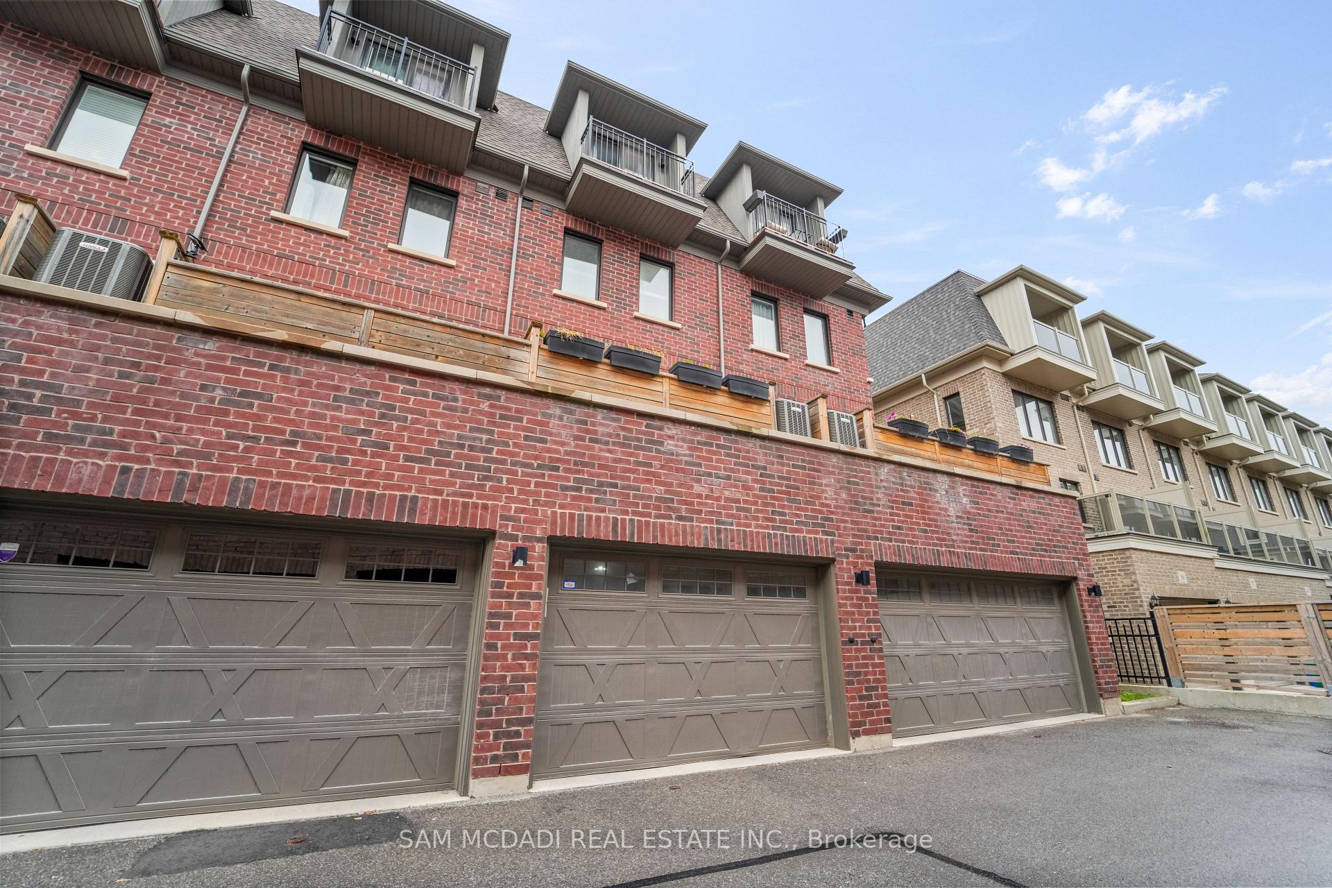 2160 Trafalgar Road 2, Oakville Unit: 2