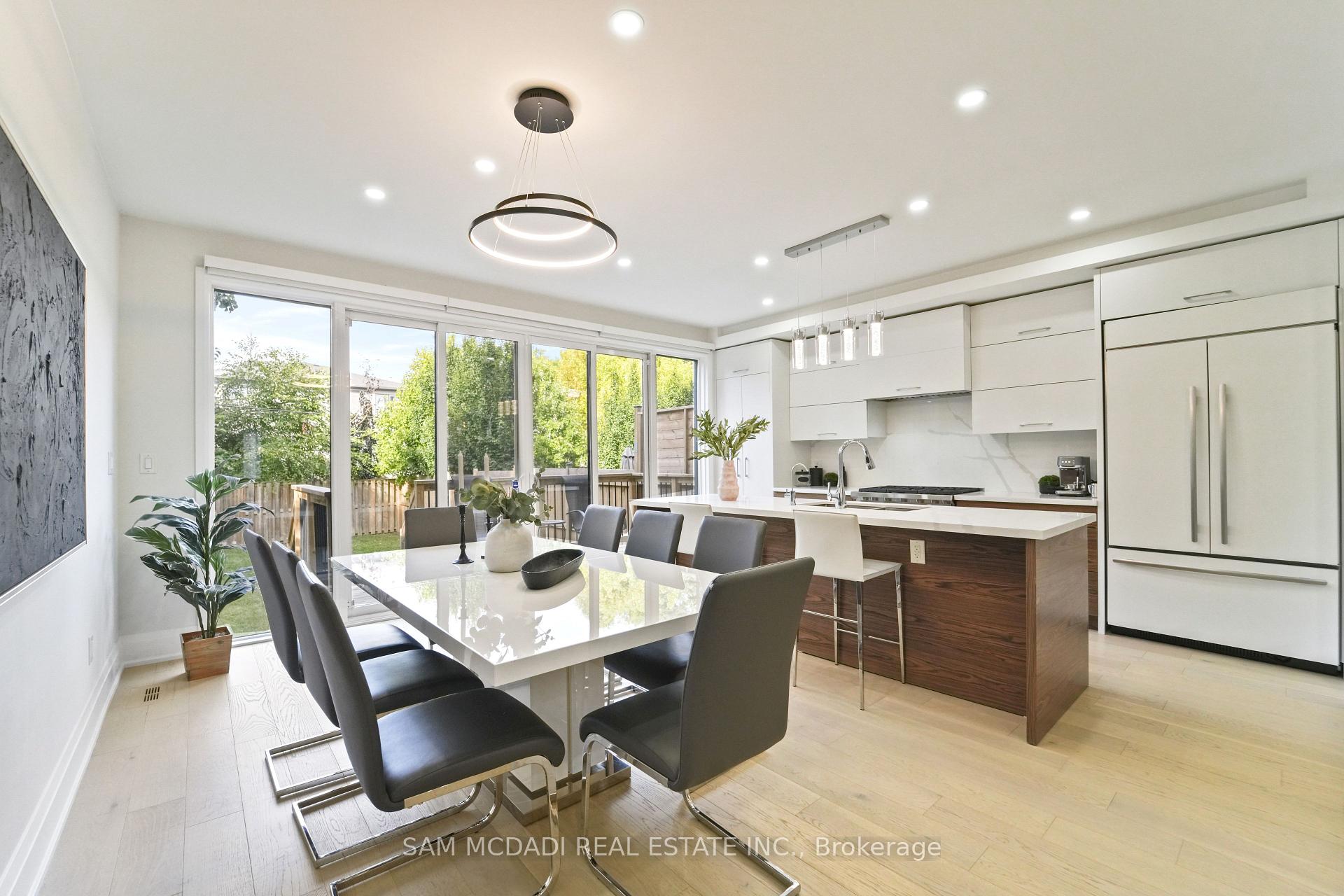 11B Maple Avenue N, Mississauga